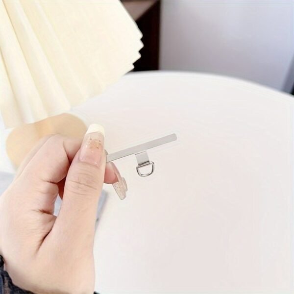 c8ae442d-a5f4-4792-a70e-cec9905c13a8.jpg Metal Clip Hook for Phone Lanyards